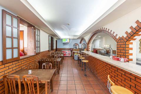 Trespasse de restaurante com vista de mar em vila nova de gaia