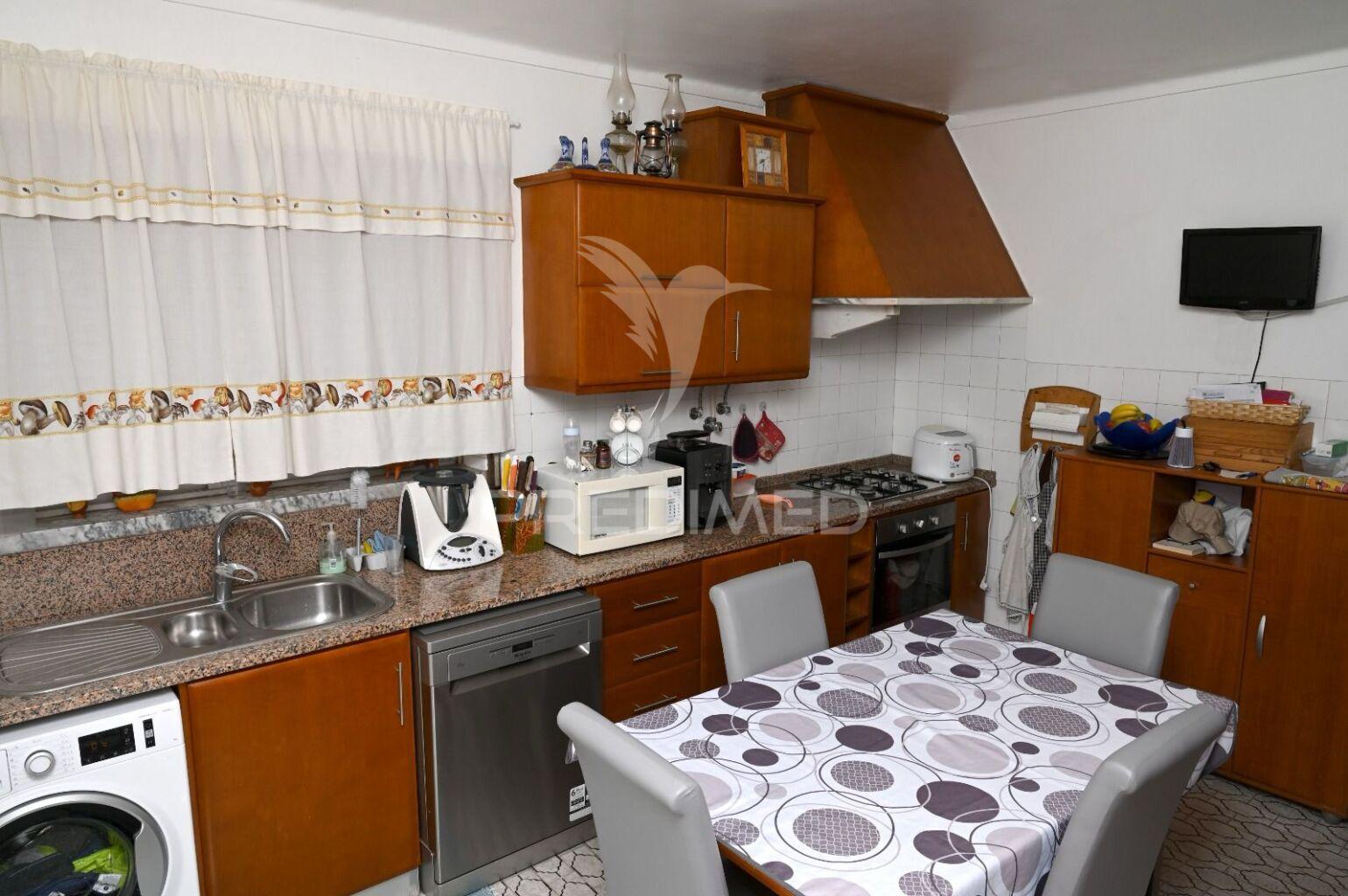 Moradia t4 com terreno de 2.725m2 em samora correia