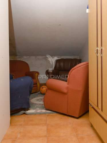 Moradia t4 com terreno de 2.725m2 em samora correia