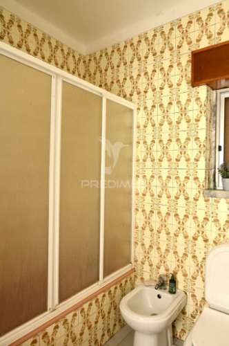 Moradia t4 com terreno de 2.725m2 em samora correia
