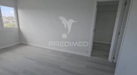 Apartamento t2 renovado – pontinha