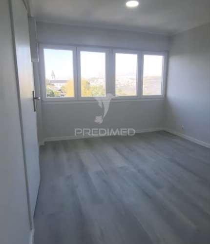 Apartamento t2 renovado – pontinha