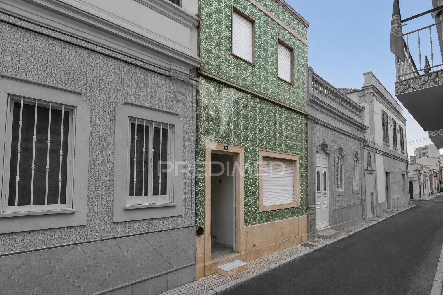Moradia t3 na baixa da cidade de olhão
