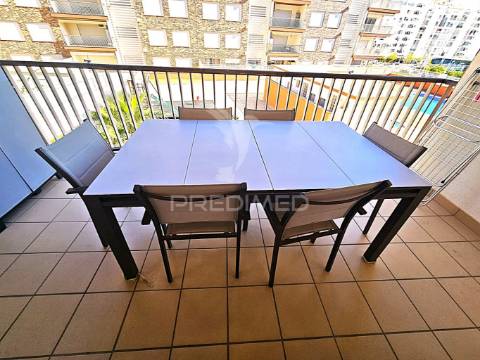 Excelente apart. t1 com parqueamento e piscina perto praia