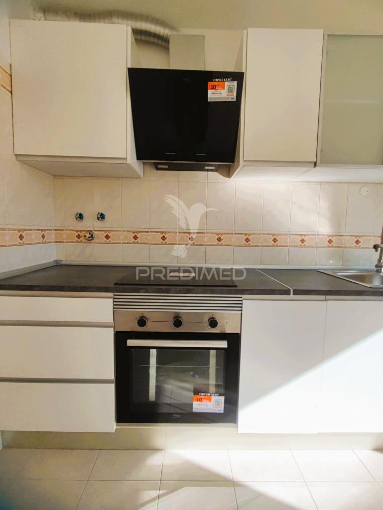 Apartamento t2 renovado, algueirão, mem martins.