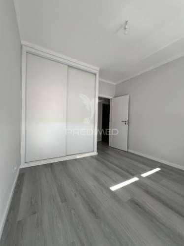 Apartamento t3 luminoso em zona tranquila, perto da praia – portimão
