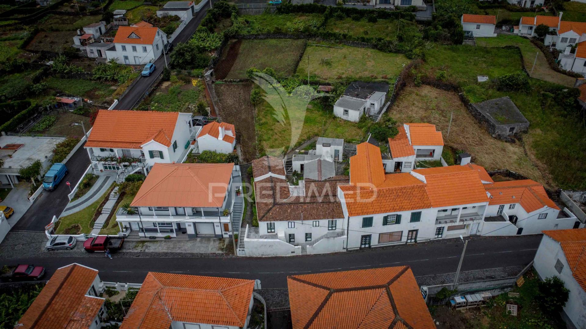 T2 pronto a habitar no centro de são mateus – madalena do pico