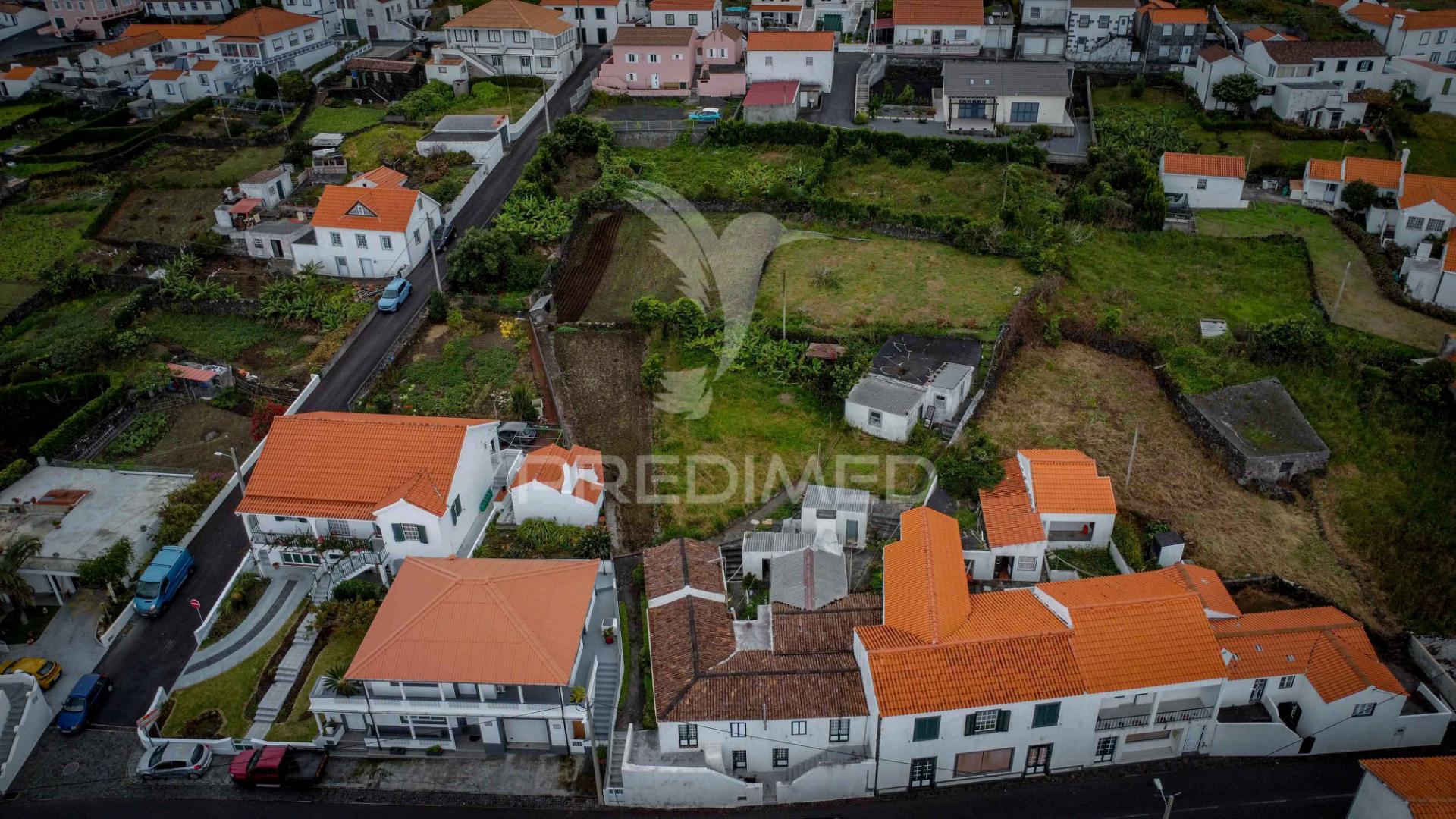 T2 pronto a habitar no centro de são mateus – madalena do pico