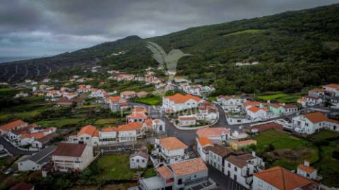 T2 pronto a habitar no centro de são mateus – madalena do pico