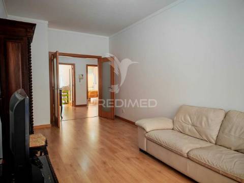 Apartamento t2 no centro das caldas da rainha