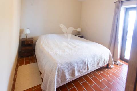 Casa de campo com 3 casas de férias no arelho