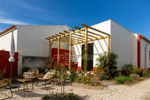 Casa de campo com 3 casas de férias no arelho