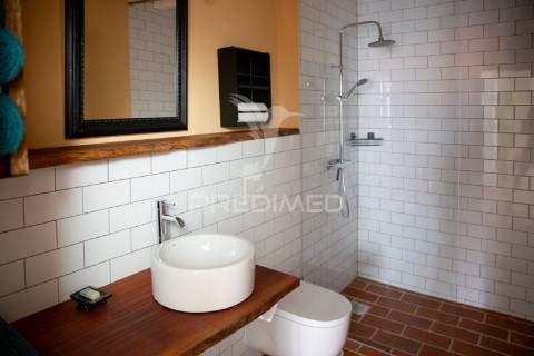Casa de campo com 3 casas de férias no arelho