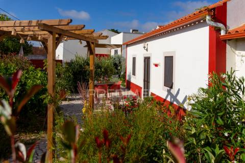 Casa de campo com 3 casas de férias no arelho