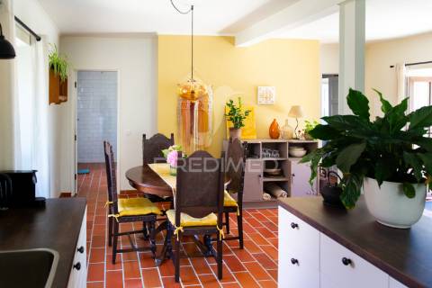 Casa de campo com 3 casas de férias no arelho