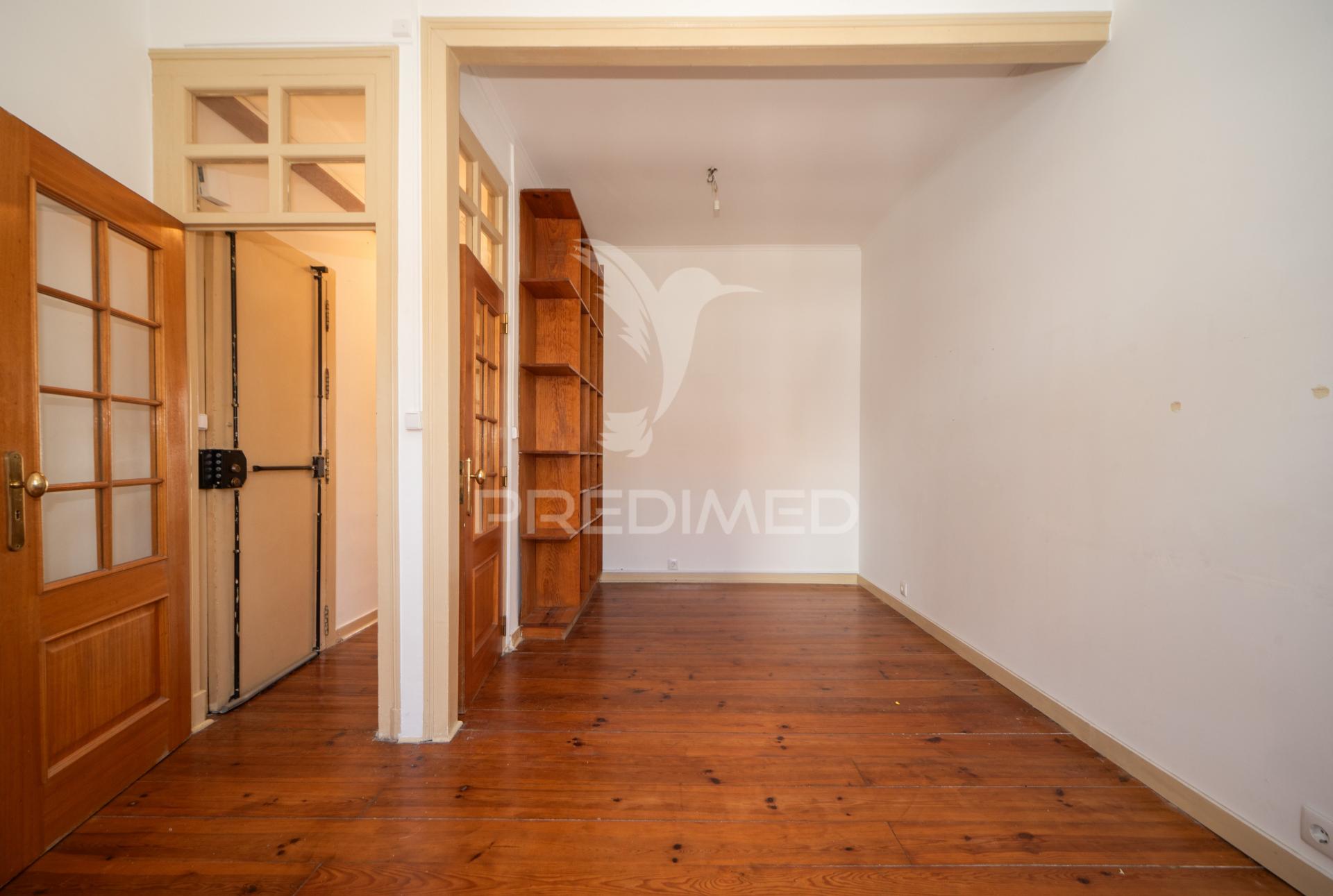Apartamento em lisboa t1 na rua sabino sousa junto jardim paiva couceiro