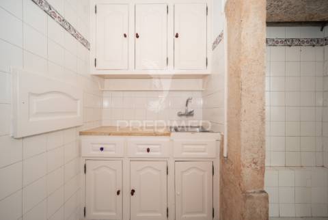 Apartamento em lisboa t1 na rua sabino sousa junto jardim paiva couceiro
