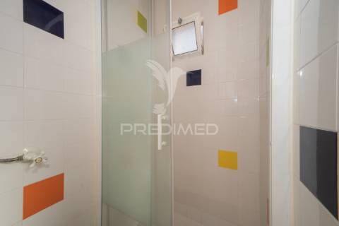 Apartamento em lisboa t1 na rua sabino sousa junto jardim paiva couceiro