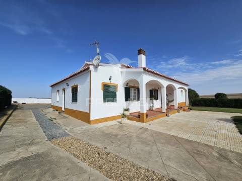 Herdade exclusiva no concelho de castro verde, alentejo