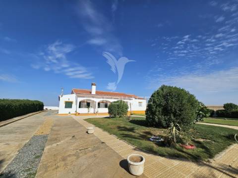 Herdade exclusiva no concelho de castro verde, alentejo