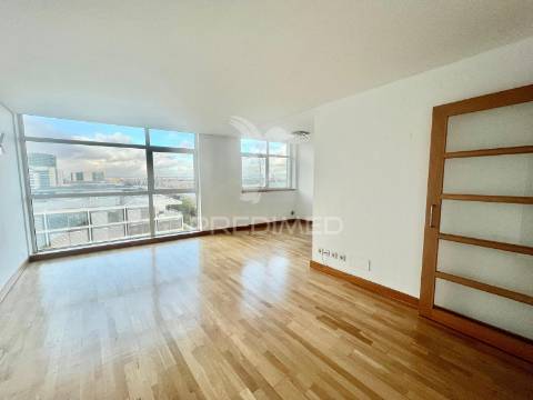 Apartamento t2 duplex _ parque das nações