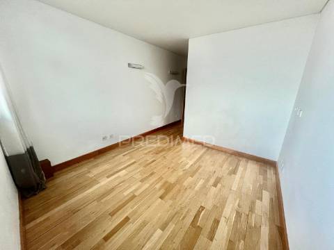 Apartamento t2 duplex _ parque das nações