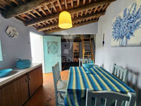Moradia t3+1 com quintal nas fontes ferrenhas