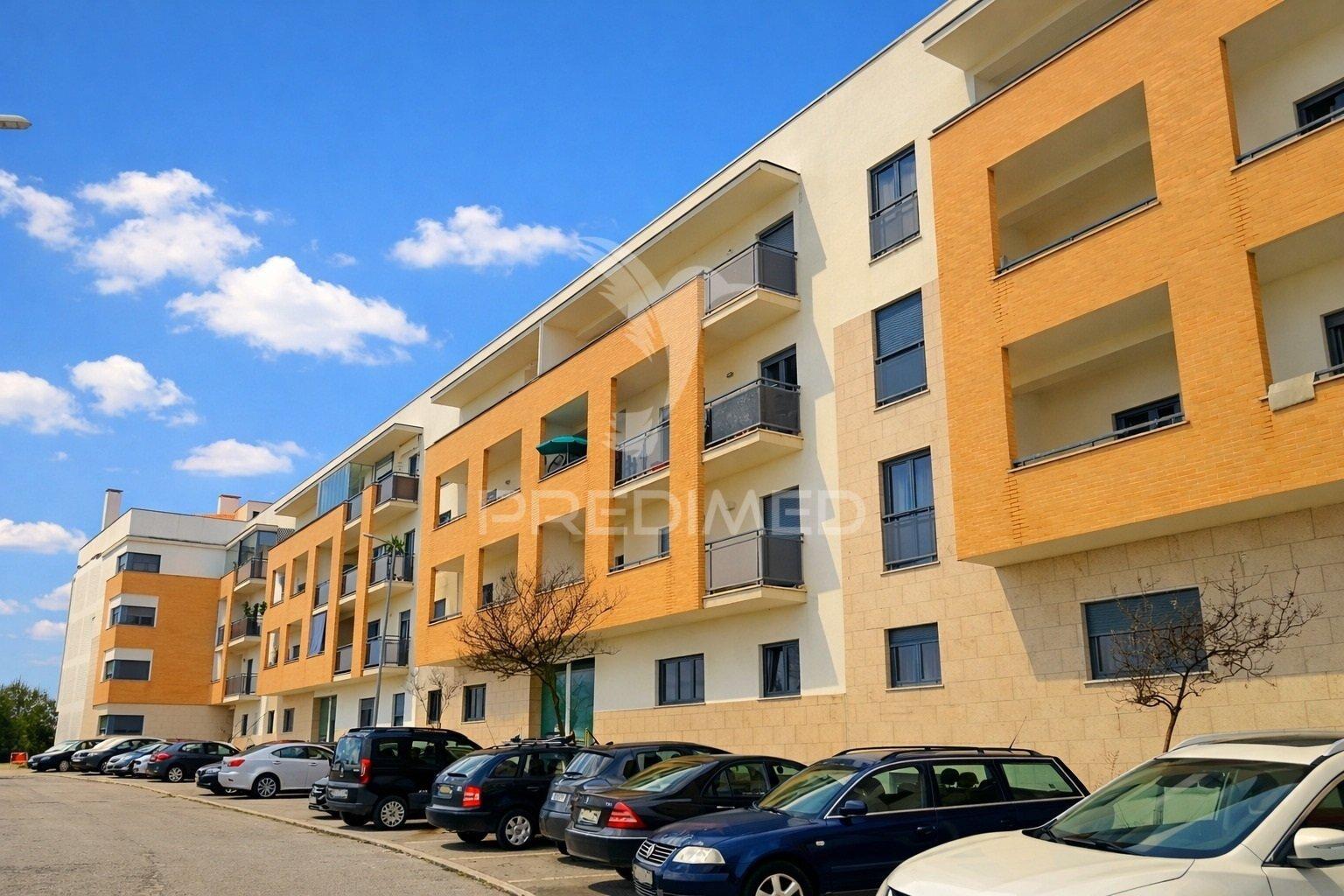 Duplex t3+1 com 2 garagens