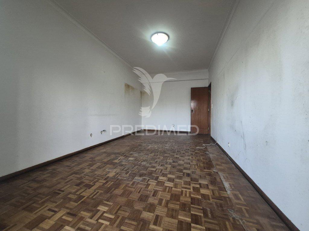 Apartamento t3 em cruz de pau