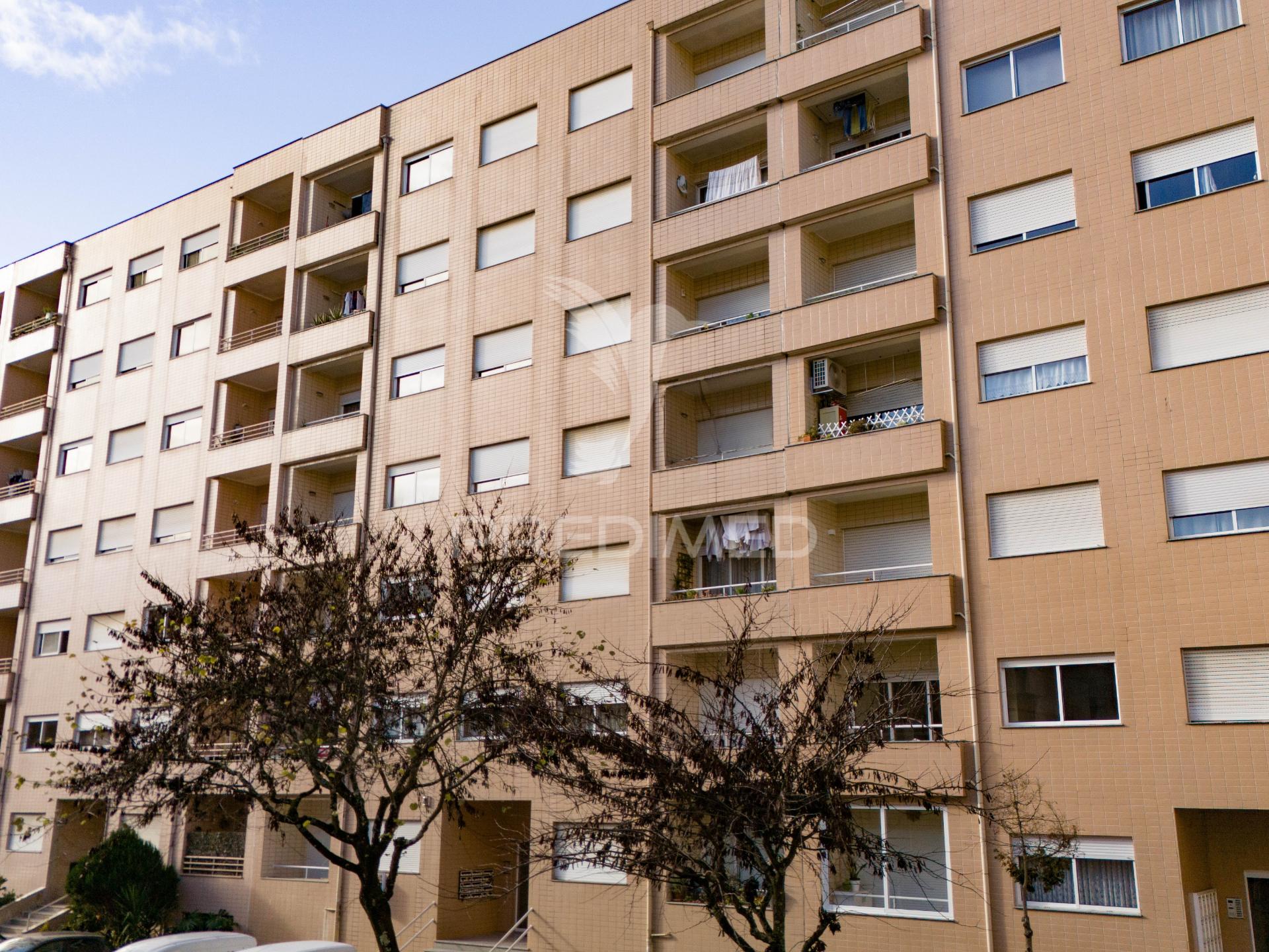 Apartamento t3 - lamaçães