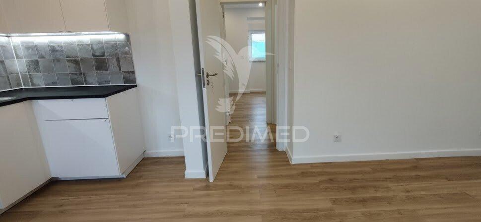Apartamento t1 remodelado em porto salvo