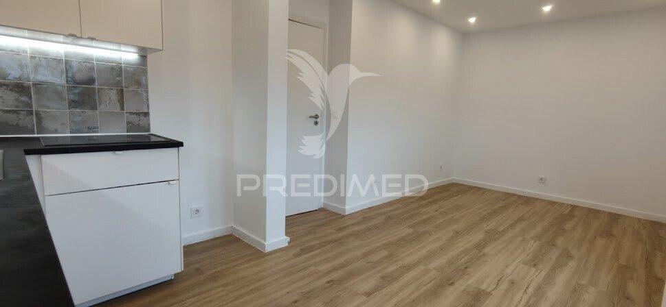 Apartamento t1 remodelado em porto salvo