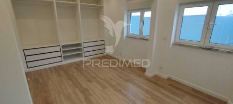 Apartamento t1 remodelado em porto salvo