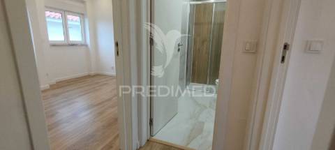 Apartamento t1 remodelado em porto salvo