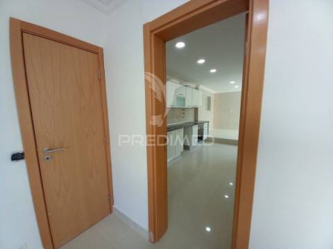 Moradia t3+3 parede