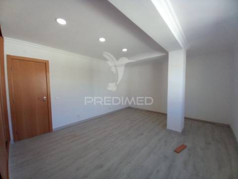 Moradia t3+3 parede