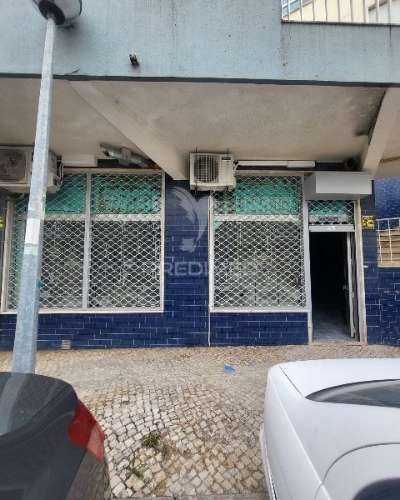 Loja loures