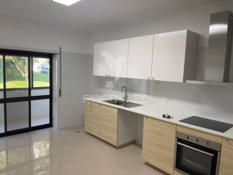 Apartamento t4 em alfragide (quinta grande)