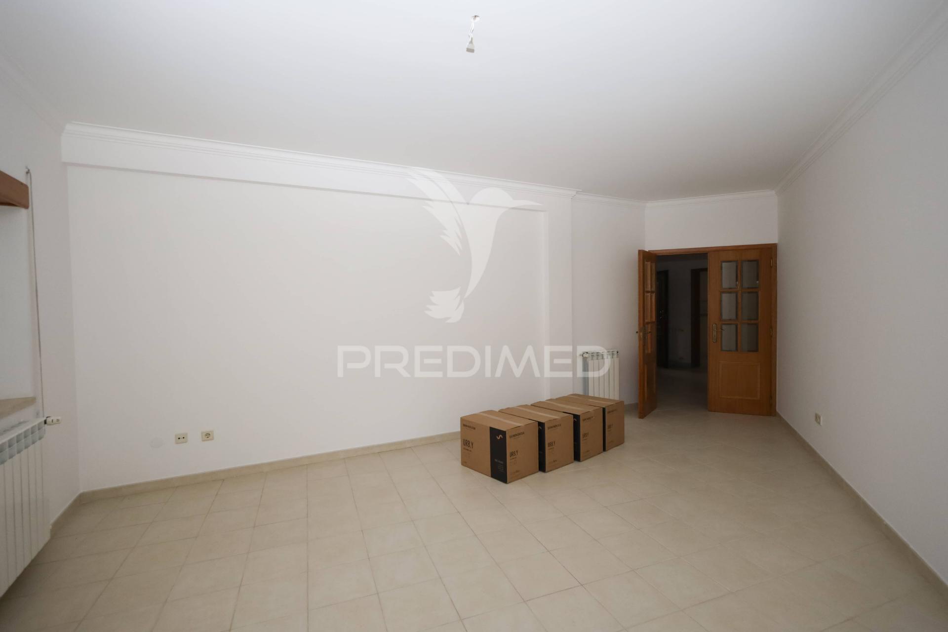 Apartamento t2+2