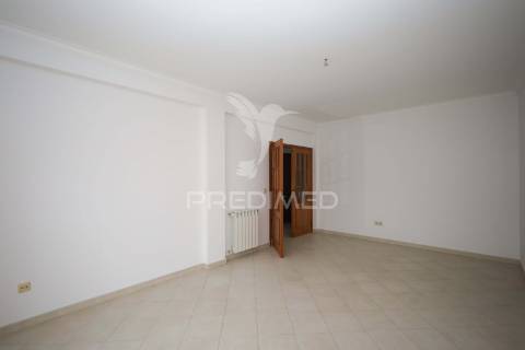 Apartamento t2+2