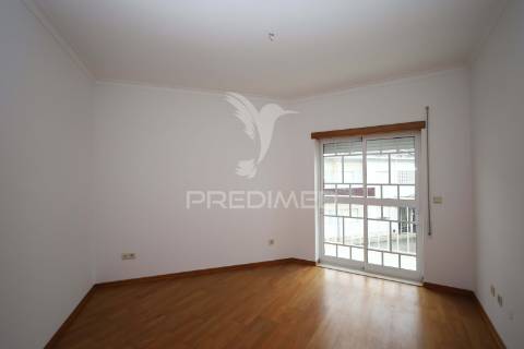 Apartamento t2+2