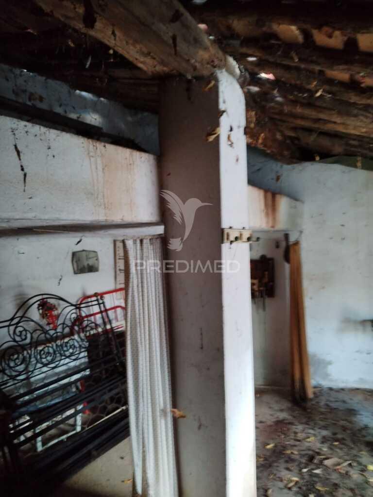Casa antiga em povoa e meadas