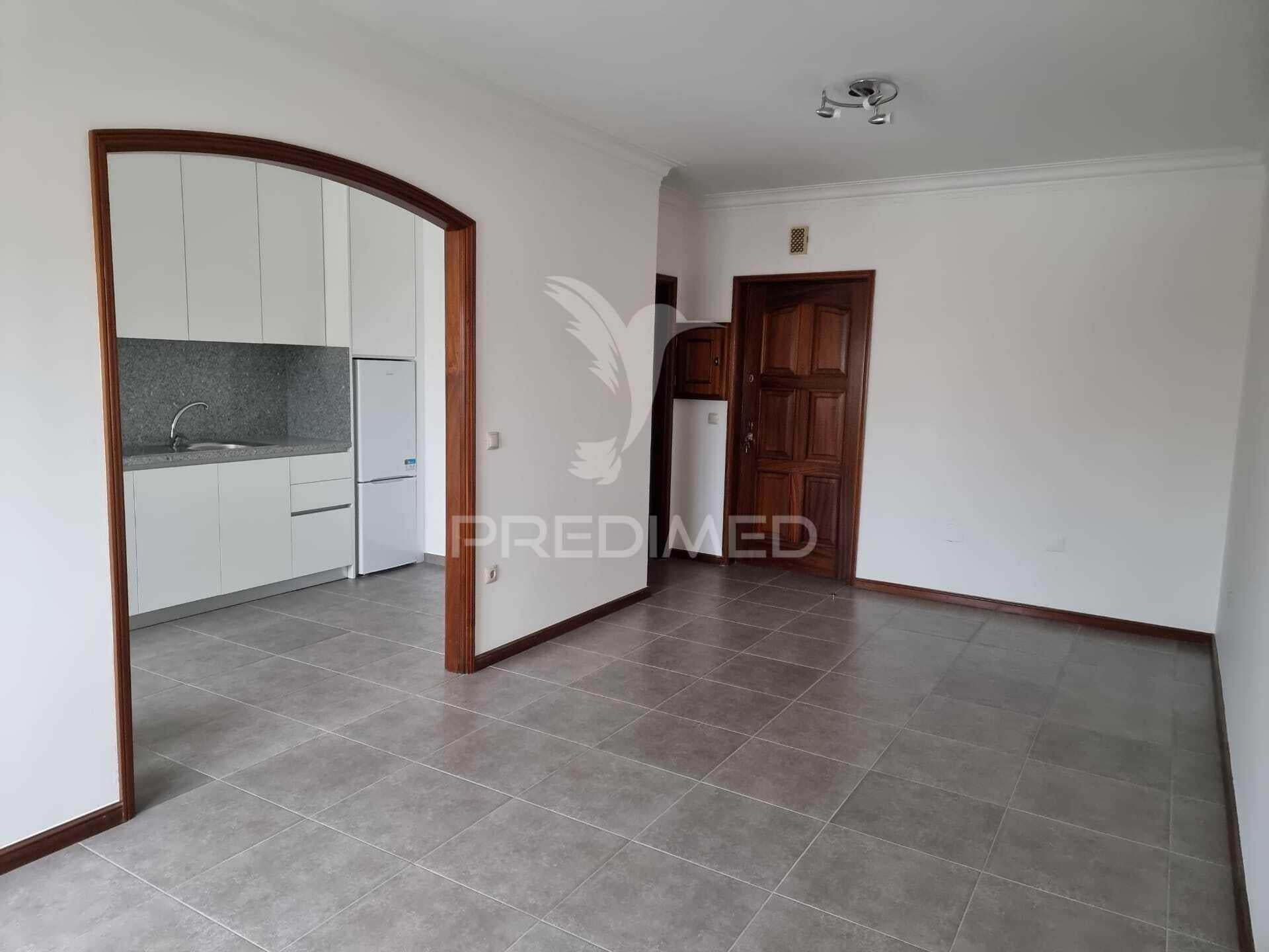 Apartamento t1+1 para arrendar na maia, centro-