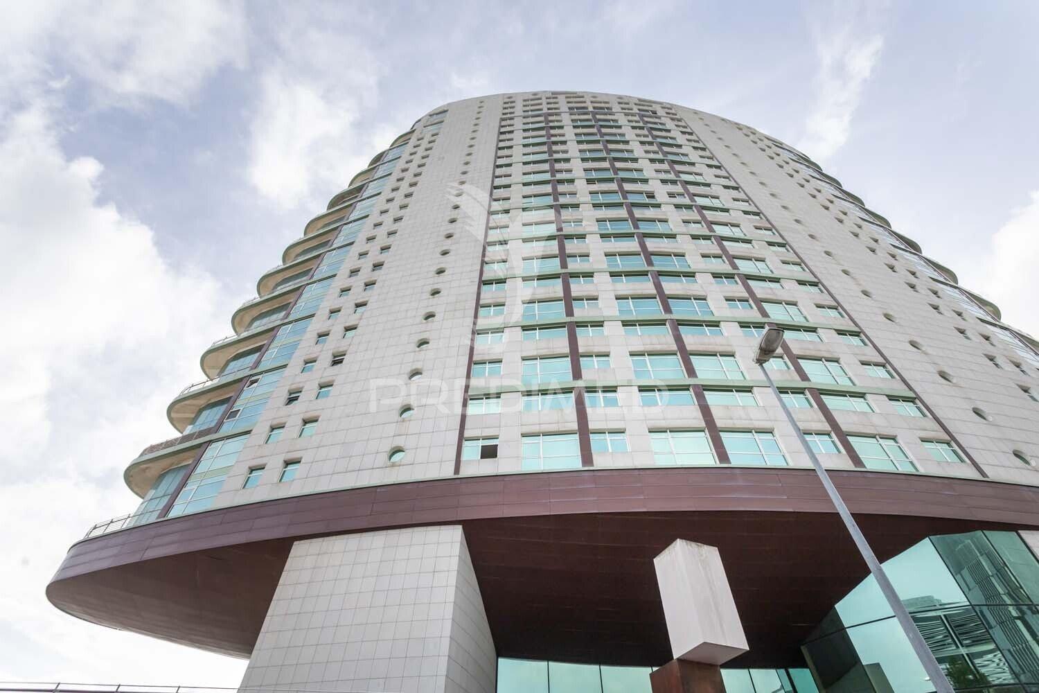 Apartamento duplex t2 parque das nações . lisboa