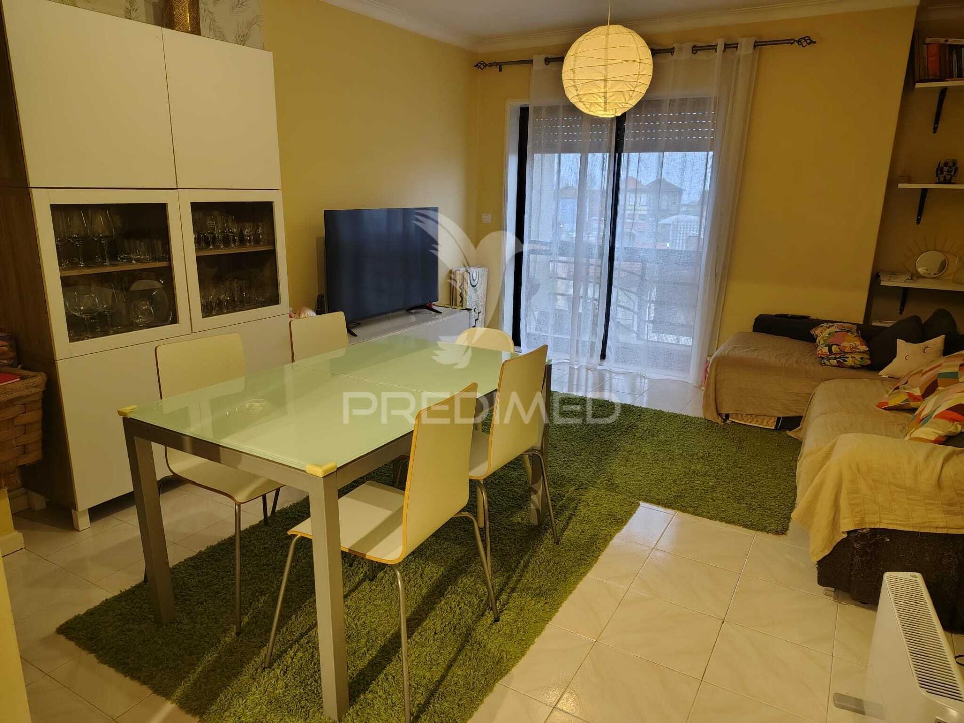 Apartamento t2 com garagem fechada – rio tinto