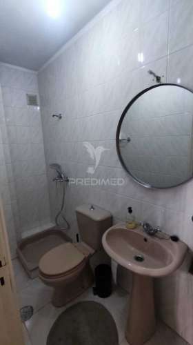 Apartamento t2 com garagem fechada – rio tinto