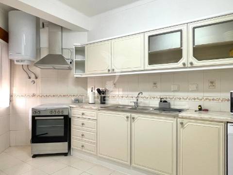 Apartamento t3 com 123 m2 em santiago do cacém