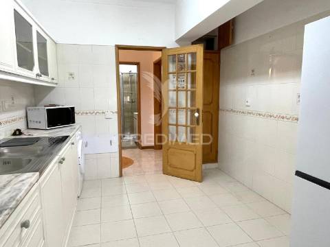 Apartamento t3 com 123 m2 em santiago do cacém