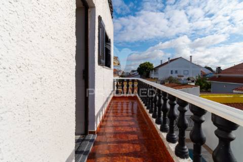 Moradia independente com piscina - quinta do conde - sesimbra - 599.000 eur