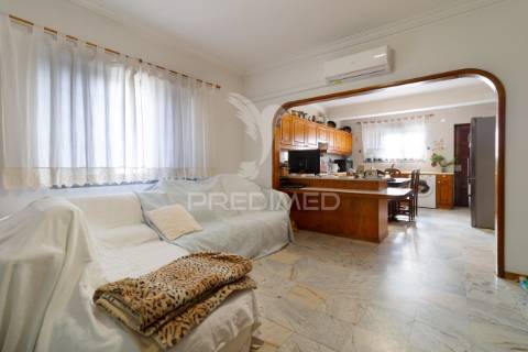 Moradia independente com piscina - quinta do conde - sesimbra - 599.000 eur